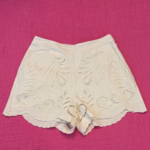 Mestiza New York Elegant Cream  Women Shorts, US2 - Picture 1 of 8